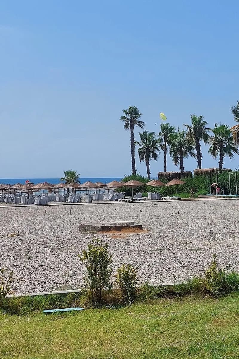 Belediye Halk Plajı ve Restoran