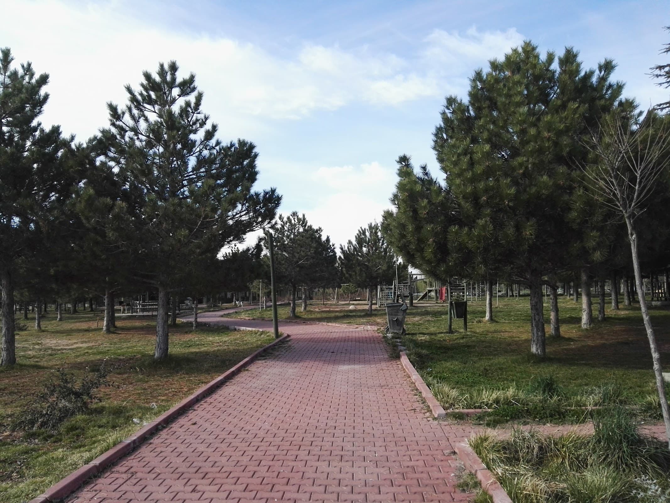 Niğde Atatürk Kent Ormanı